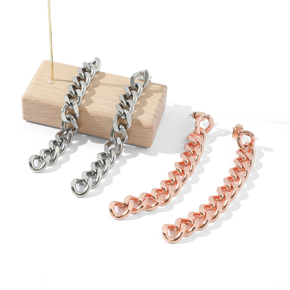 Steel Chain - أقراط أذن بسلسلة من الفولاذ المقاوم